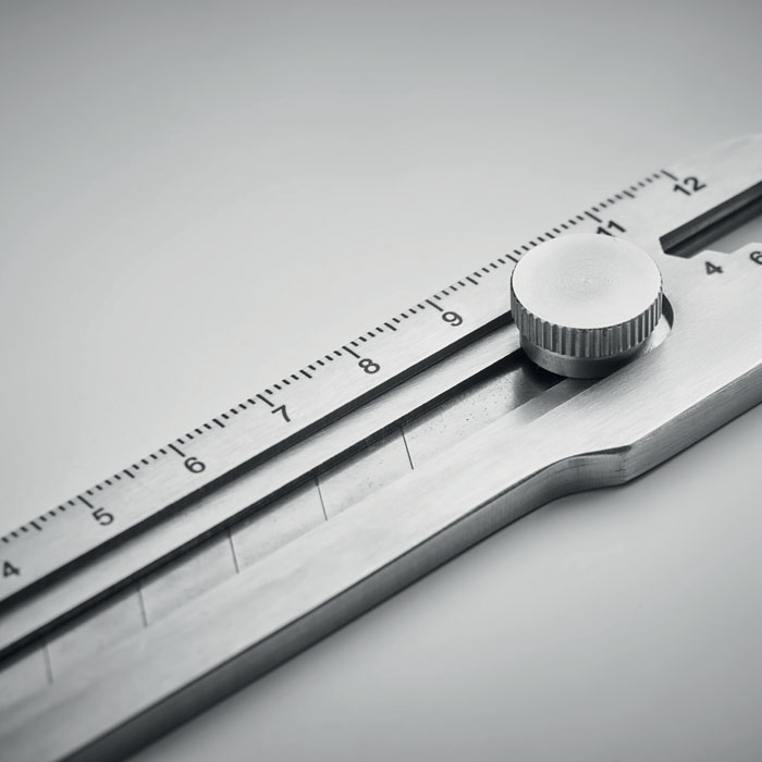 KNIFEPLUS - Coltello multifunzione