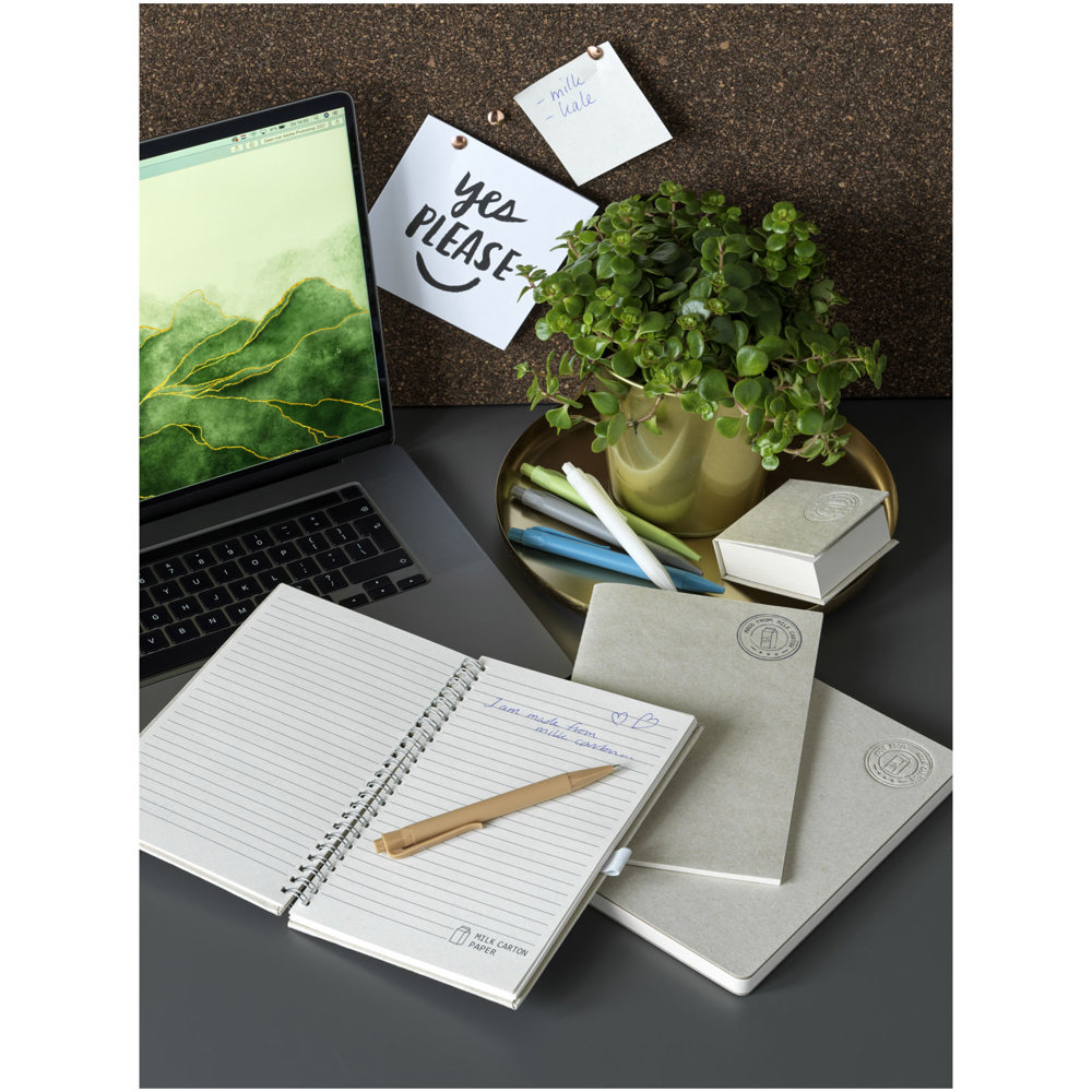 Blocco note a spirale Dairy Dream in formato A5 realizzato con cartoni del latte riciclati